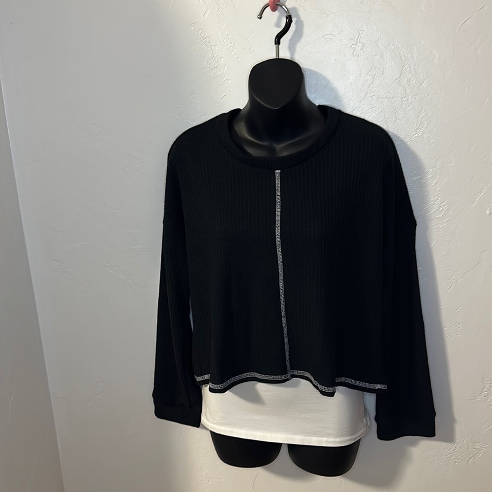 NIP Blumin black long sleeve ribbed top with white stitching M - Picture 5 of 10